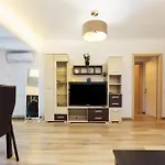 Old Town Golden Solace Апартаменты Бухарест