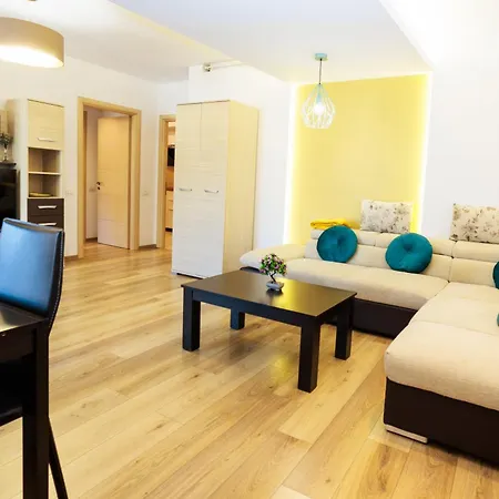 Old Town Golden Solace 布加勒斯特