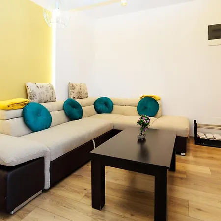 Old Town Golden Solace Apartman *