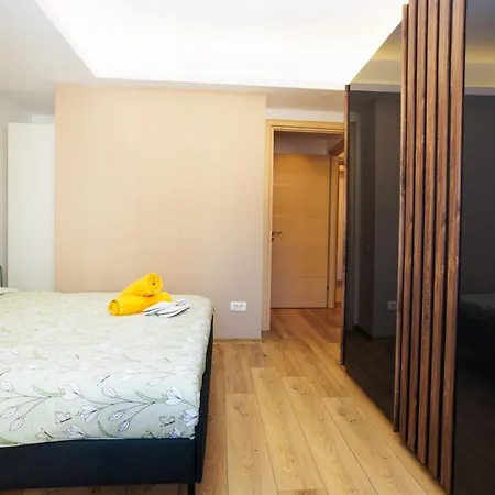 Old Town Golden Solace Apartman