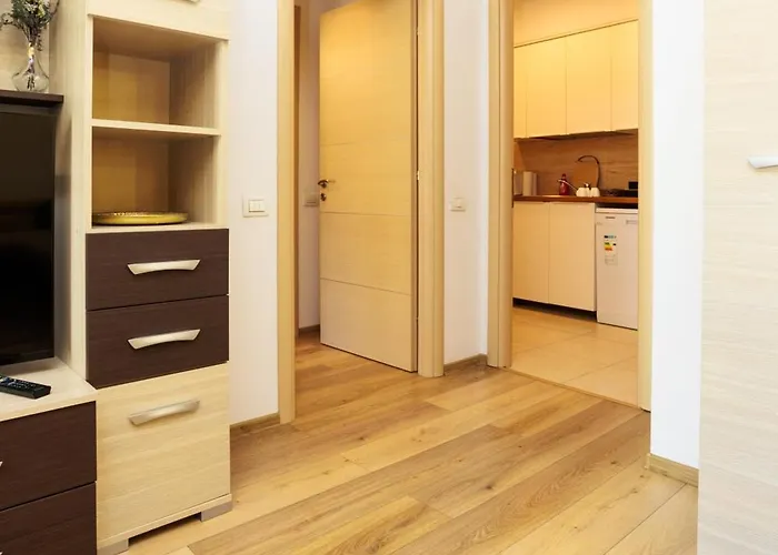 Old Town Golden Solace * בוקרשט