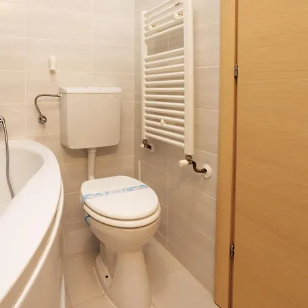 Old Town Golden Solace Apartment