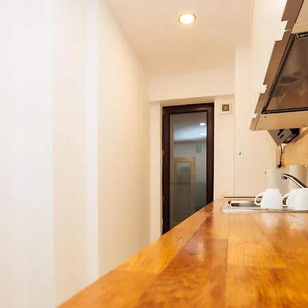 Old Town Golden Solace Apartment *