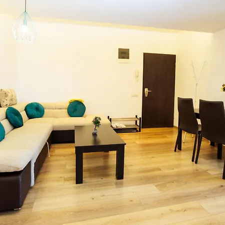 Old Town Golden Solace Apartment *